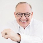 Nicholas McGegan (conductor)